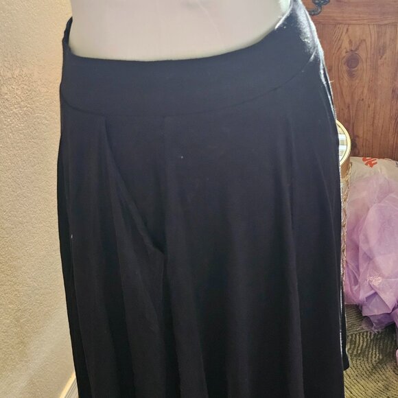 torrid skirt with pockets - Picture 3 of 6